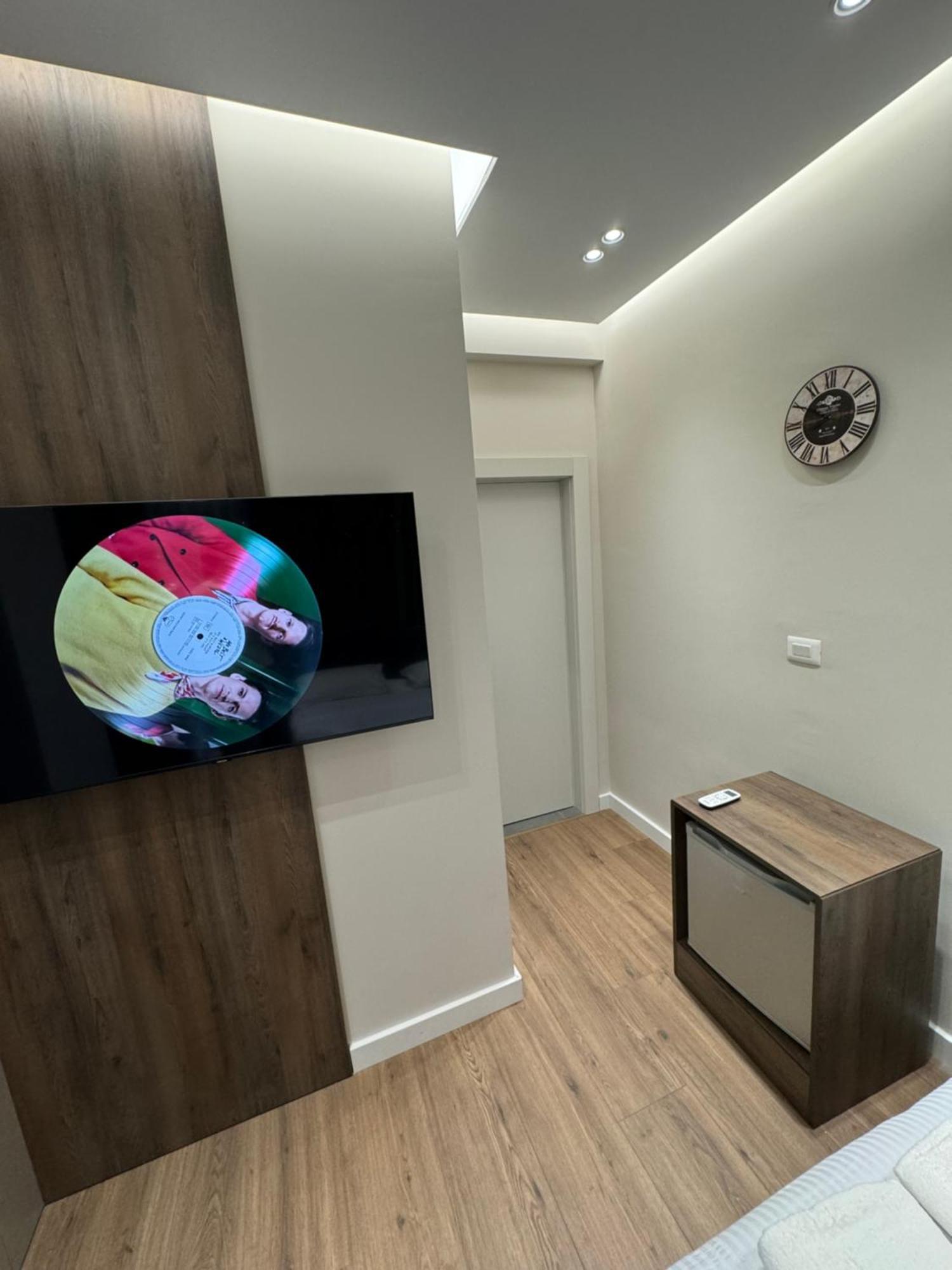 Lux Stay Tiranë Luaran gambar